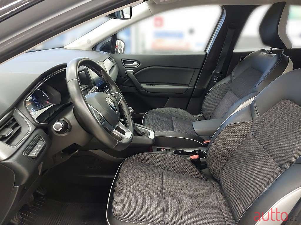 2020' Renault Captur photo #5