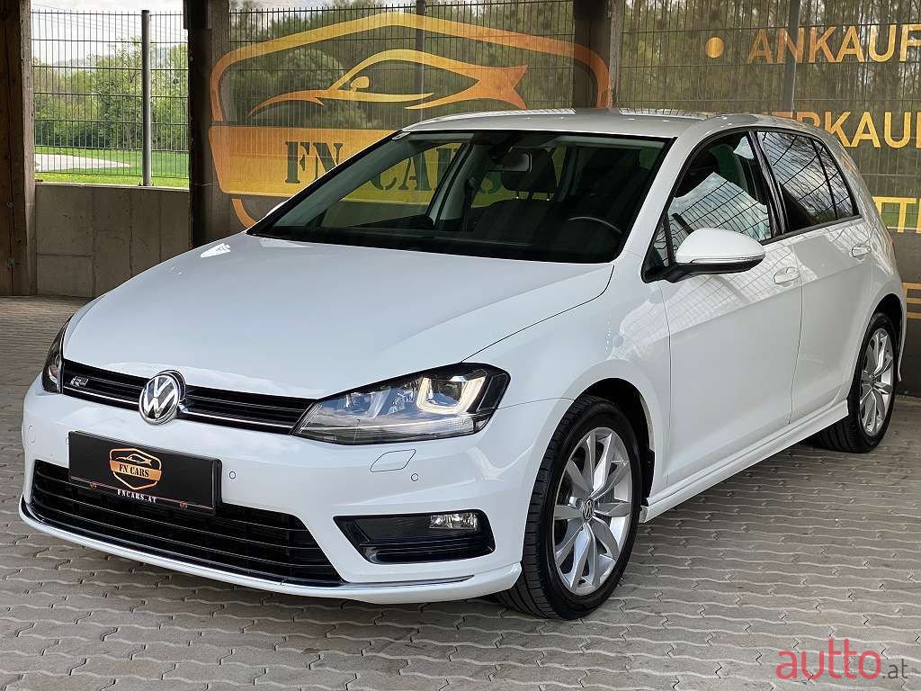2015' Volkswagen Golf photo #3