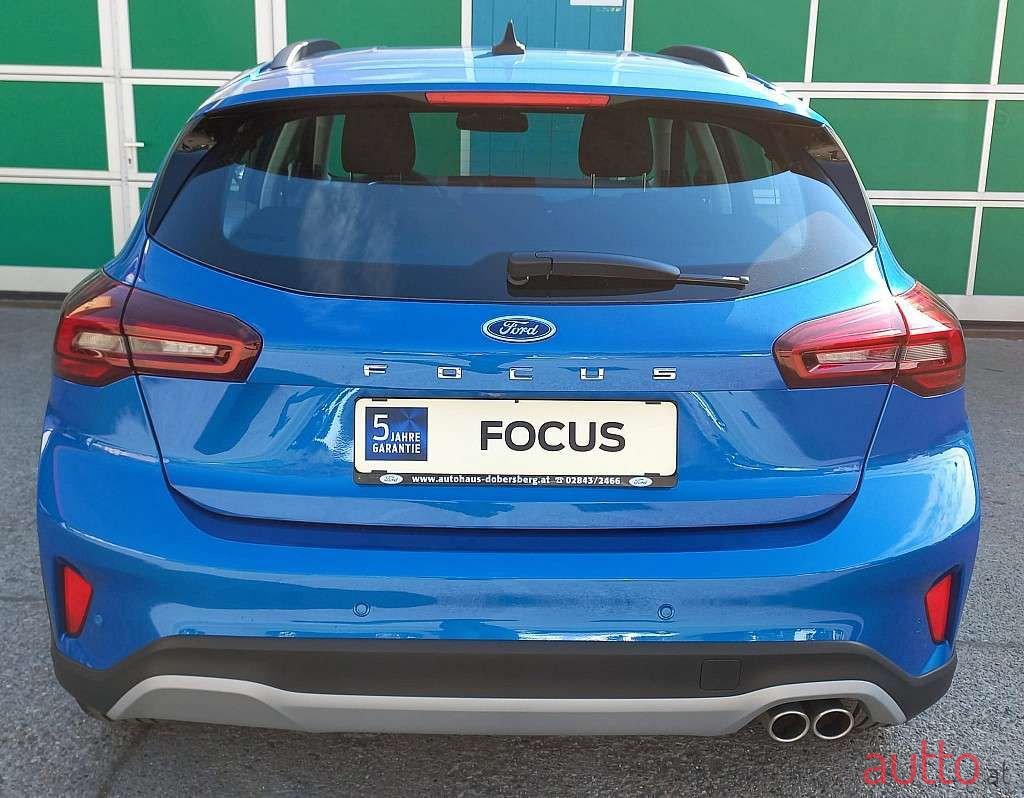 2022' Ford Focus photo #4