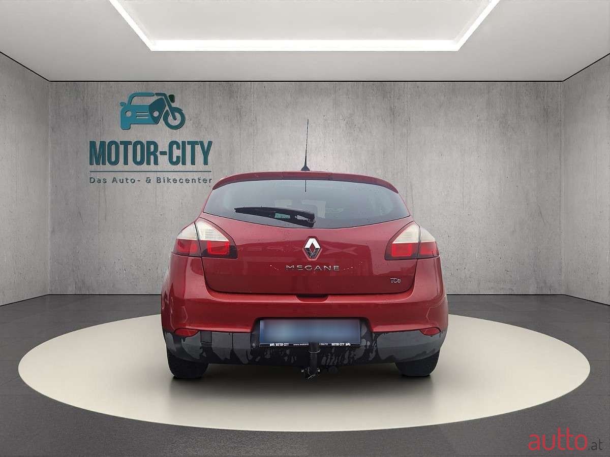 2015' Renault Megane photo #5