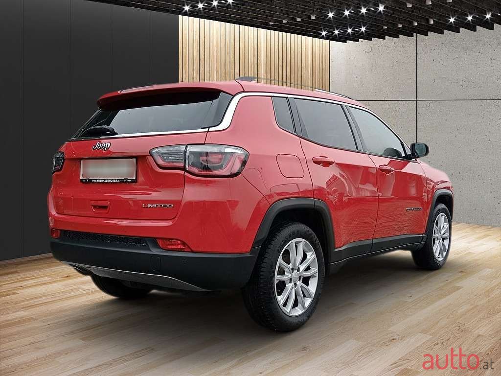 2022' Jeep Compass photo #2