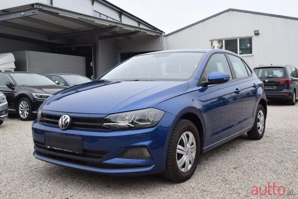 2019' Volkswagen Polo photo #2