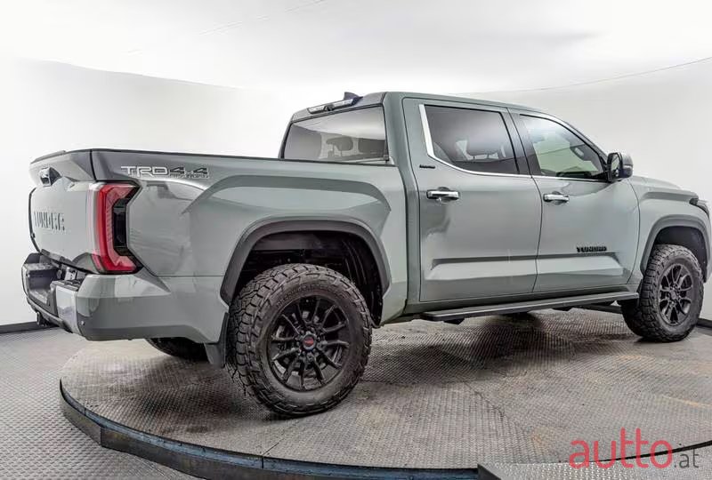 2022' Toyota Tundra LIMITED CREWMAX 4WD photo #5