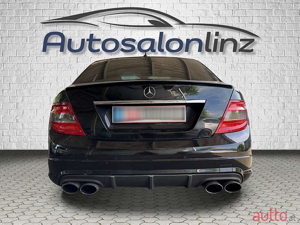 2010' Mercedes-Benz C-Klasse photo #3