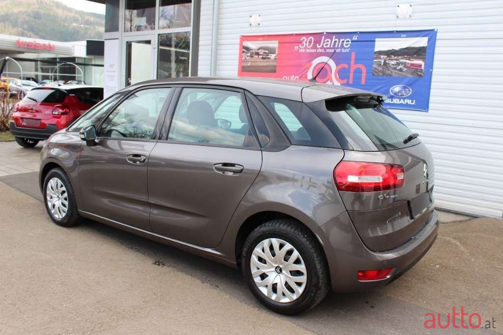 2016' Citroen C4 Picasso photo #6