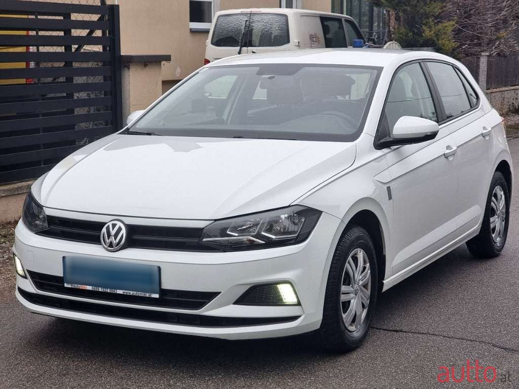 2017' Volkswagen Polo photo #1