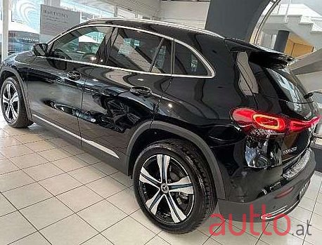 2021' Mercedes-Benz EQA photo #3