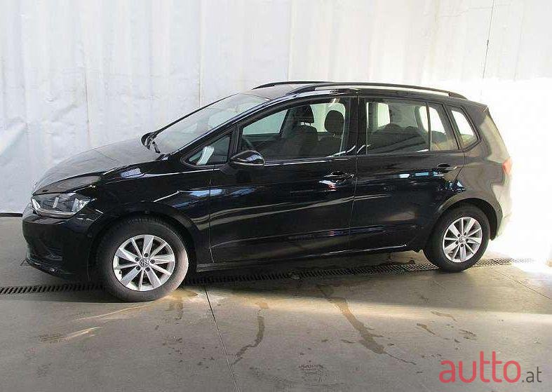 2014' Volkswagen Golf photo #1