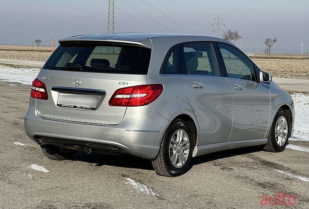 2011' Mercedes-Benz B-Klasse photo #5