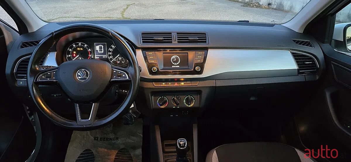 2016' Skoda Fabia photo #5