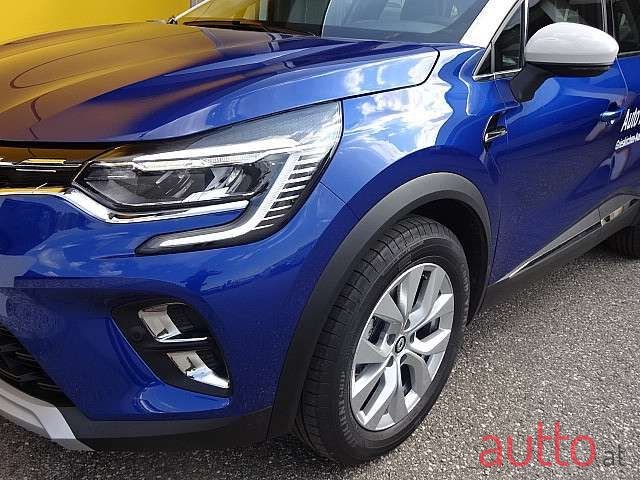 2022' Renault Captur photo #6