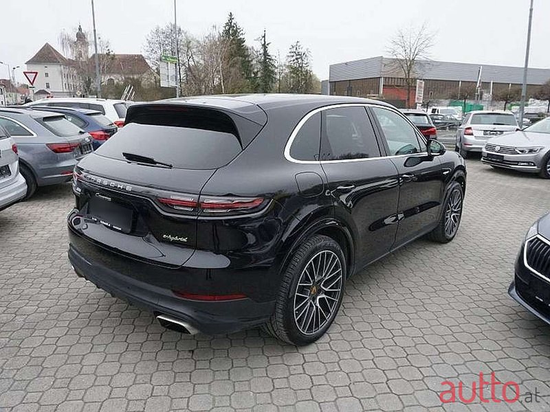 2018' Porsche Cayenne photo #4