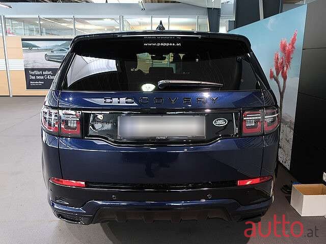 2022' Land Rover Discovery Sport photo #4