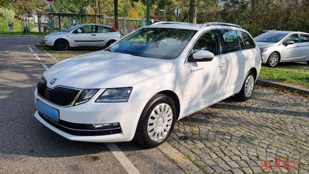 2019' Skoda Octavia photo #2