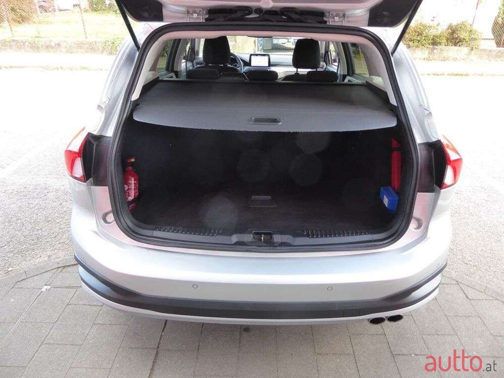 2019' Ford Focus photo #4