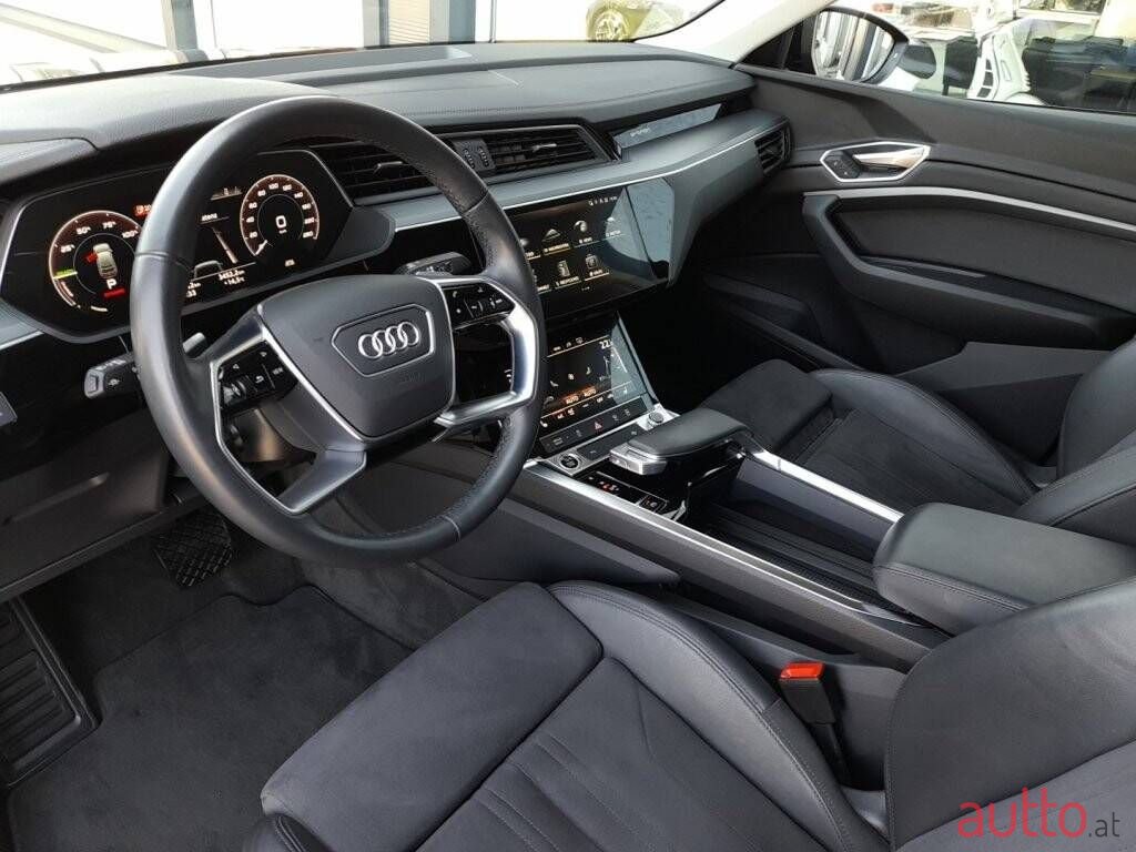 2022' Audi e-tron photo #3