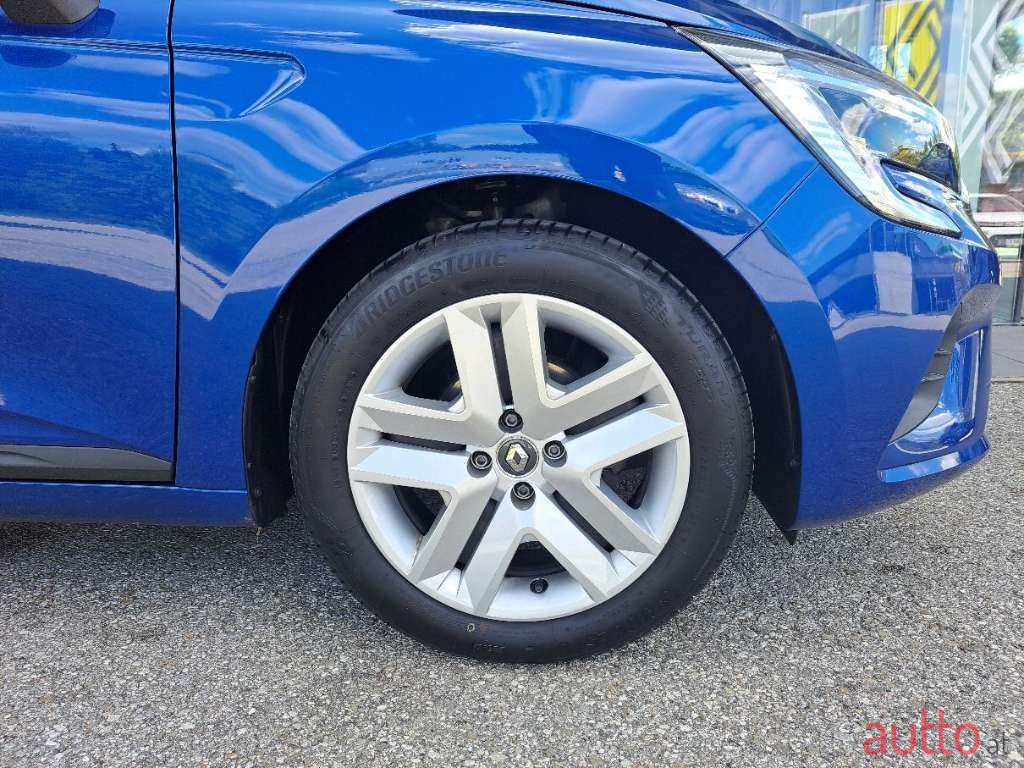 2021' Renault Clio photo #4