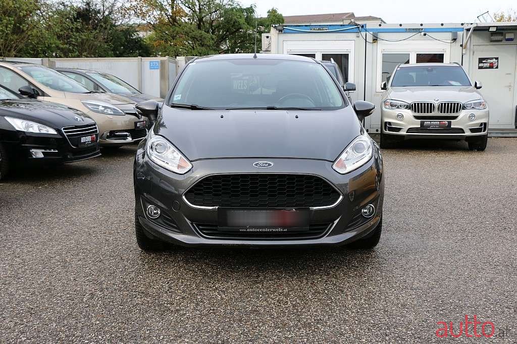 2017' Ford Fiesta photo #2
