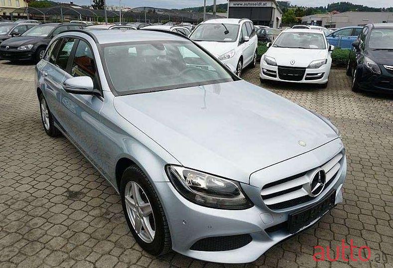 2017' Mercedes-Benz C-Klasse photo #1