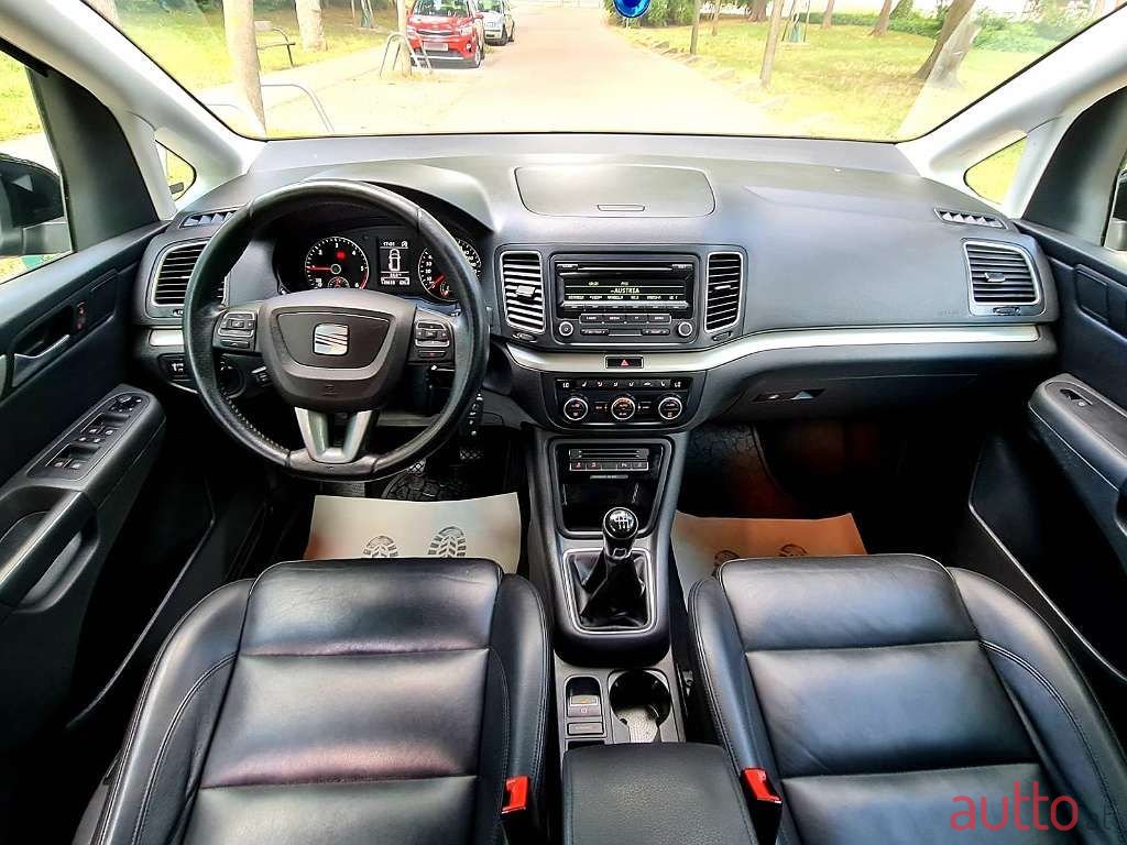 2014' SEAT Alhambra photo #5