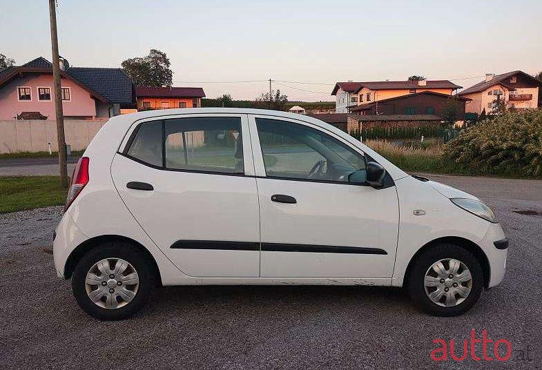 2010' Hyundai i10 photo #1