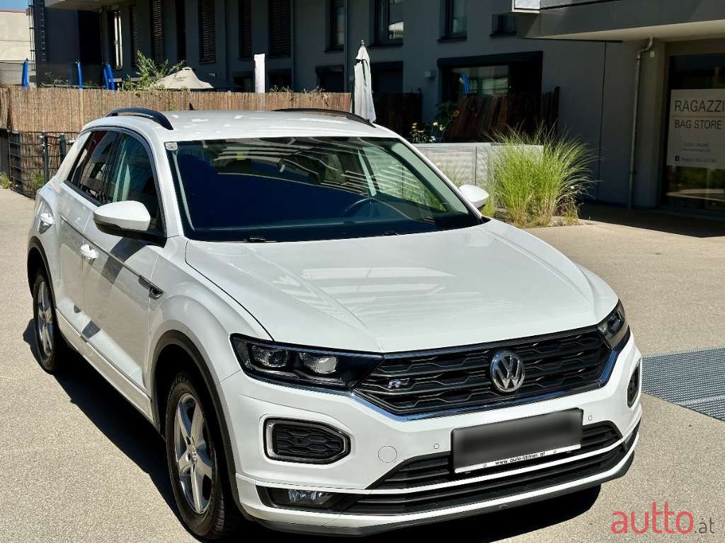 2019' Volkswagen T-Roc photo #3