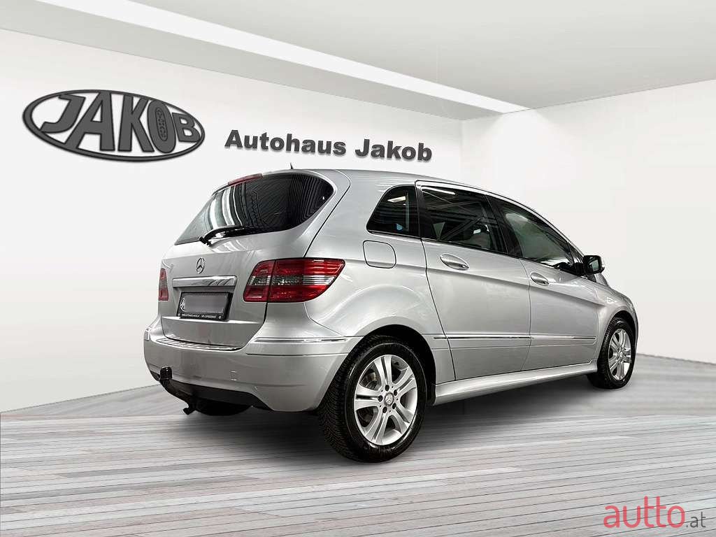 2010' Mercedes-Benz B-Klasse photo #2