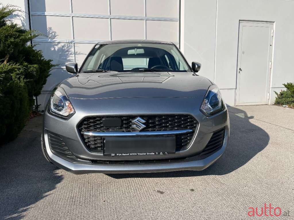 2021' Suzuki Swift photo #3
