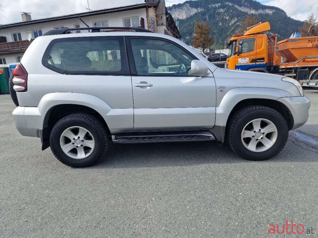 2004' Toyota Land Cruiser photo #4