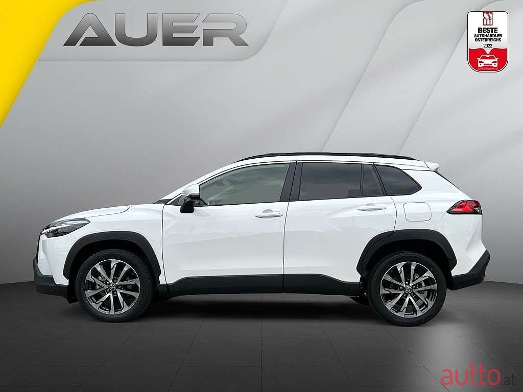 2024' Toyota Corolla Cross photo #3