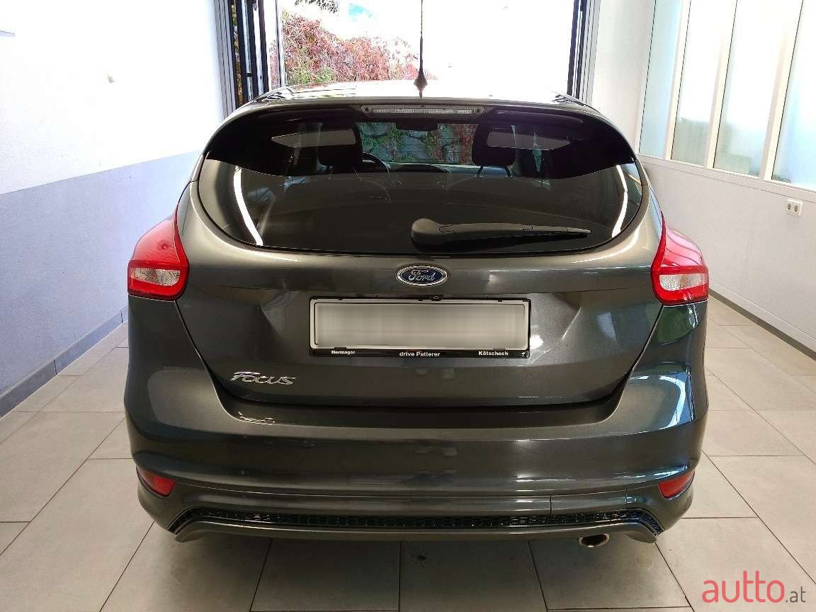 2015' Ford Focus photo #3