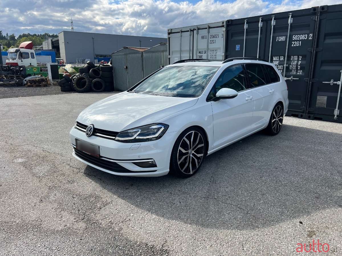2019' Volkswagen Golf photo #1