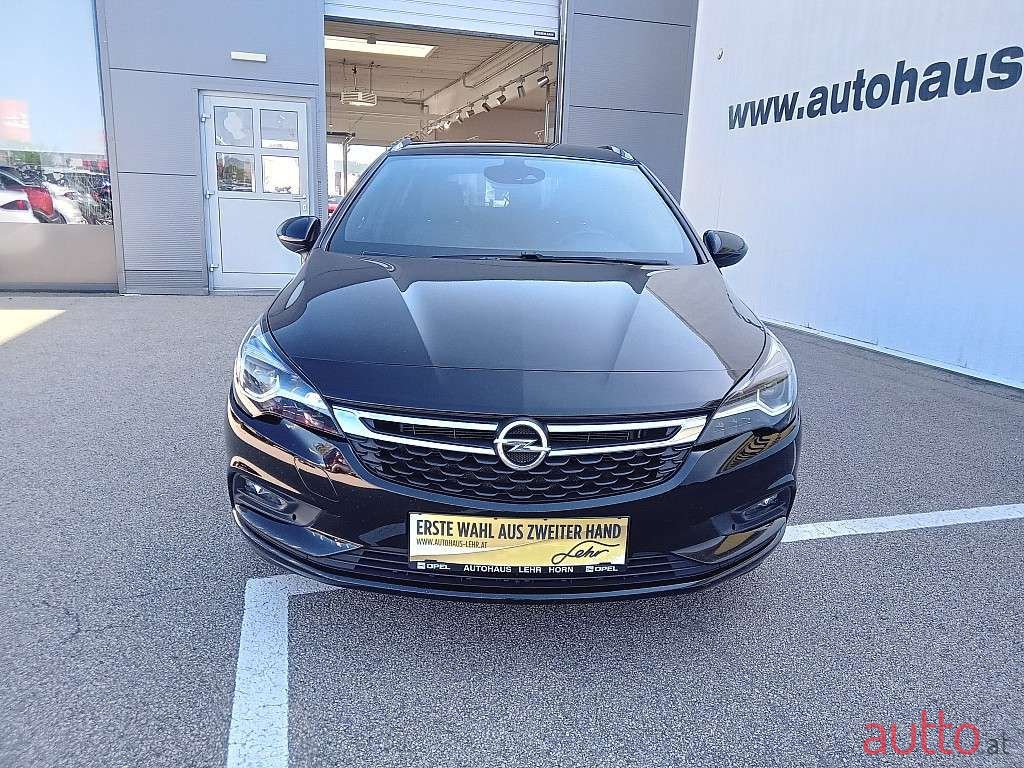 2018' Opel Astra photo #6