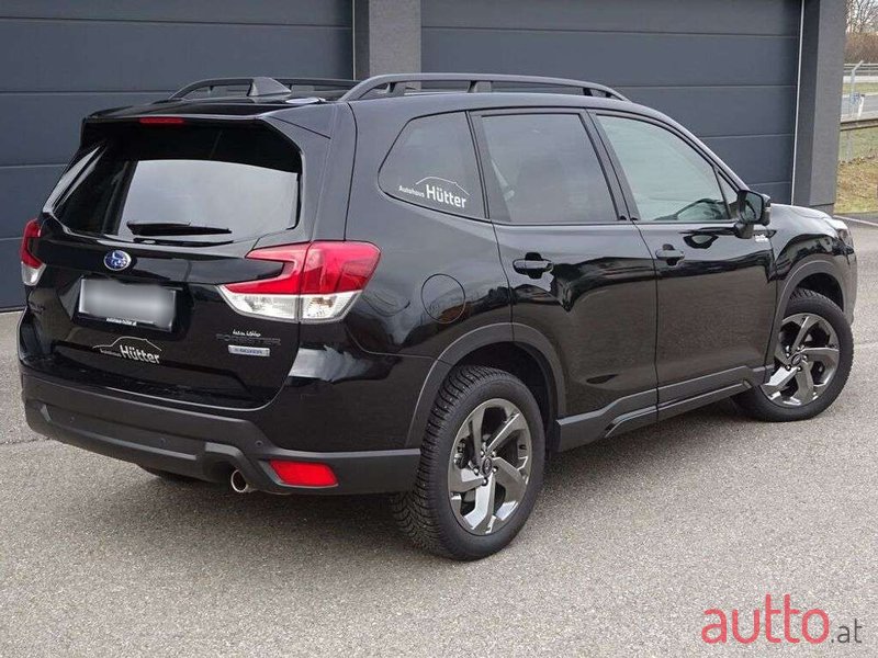 2023' Subaru Forester photo #3