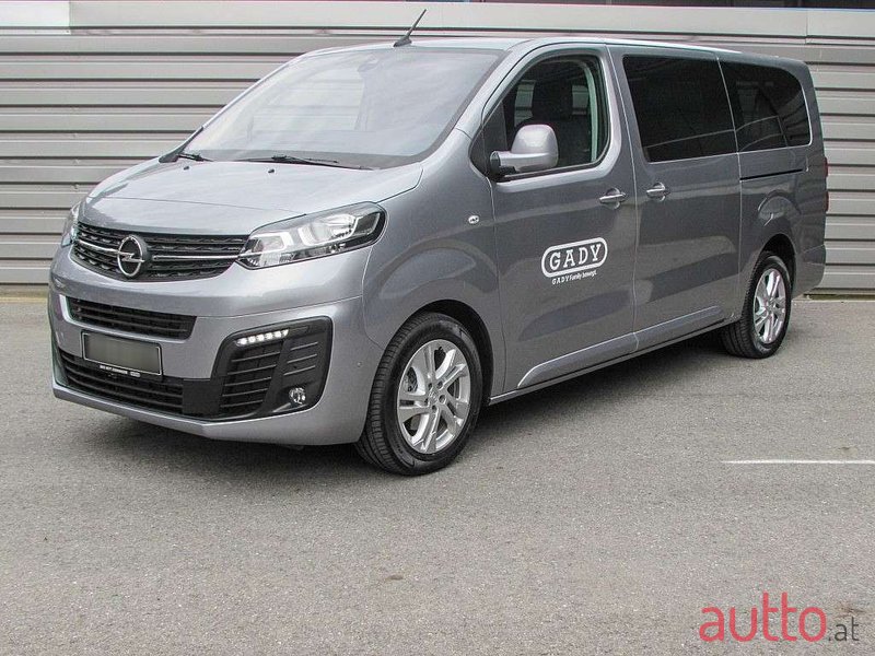 2020' Opel Zafira photo #2