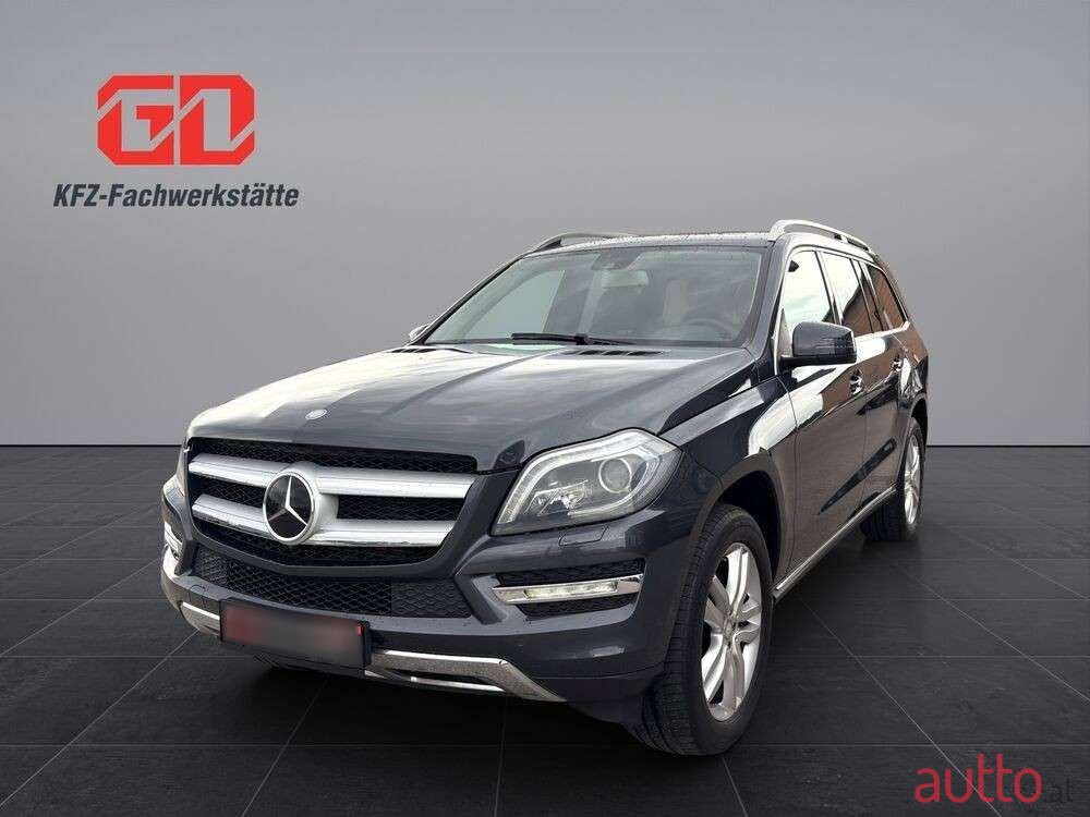 2013' Mercedes-Benz Gl-Klasse photo #1