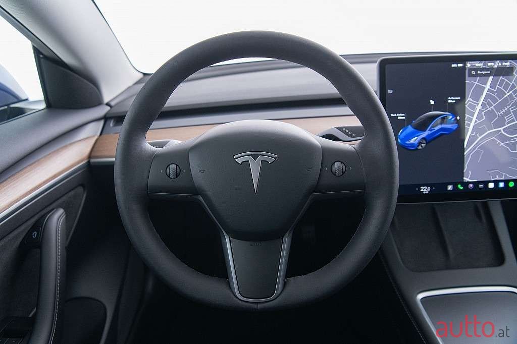 2022' Tesla Model 3 photo #5