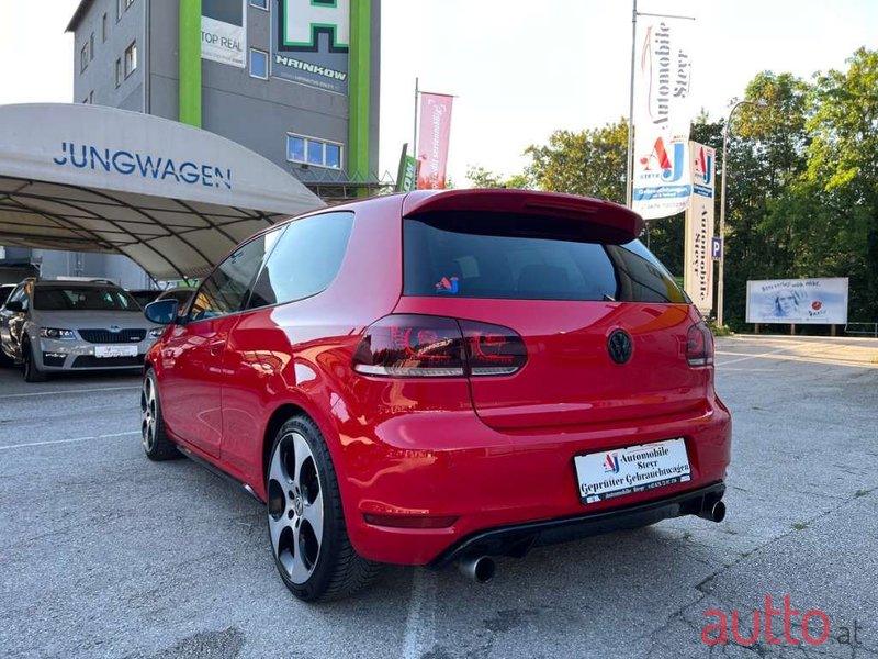 2010' Volkswagen Golf photo #5