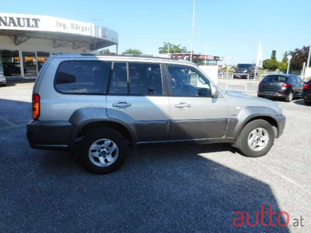 2003' Hyundai Terracan photo #2