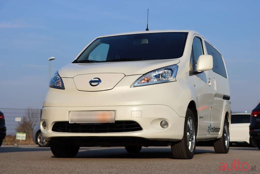2018' Nissan NV200 photo #3