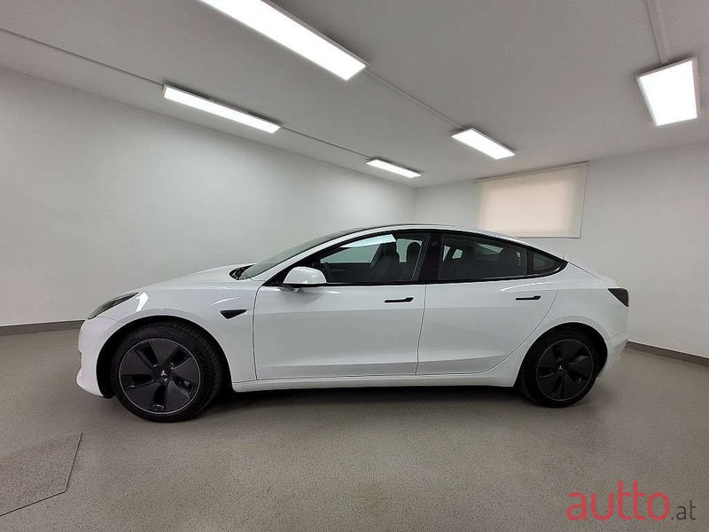 2022' Tesla Model 3 photo #2