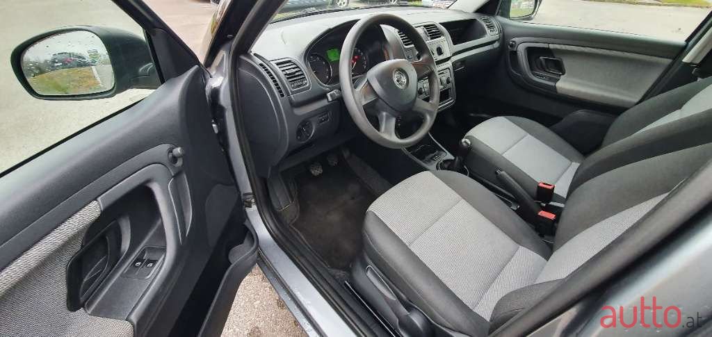 2013' Skoda Fabia photo #6