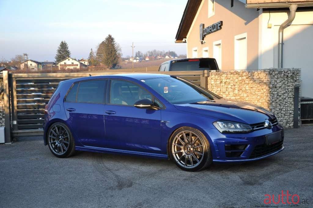 2014' Volkswagen Golf photo #6