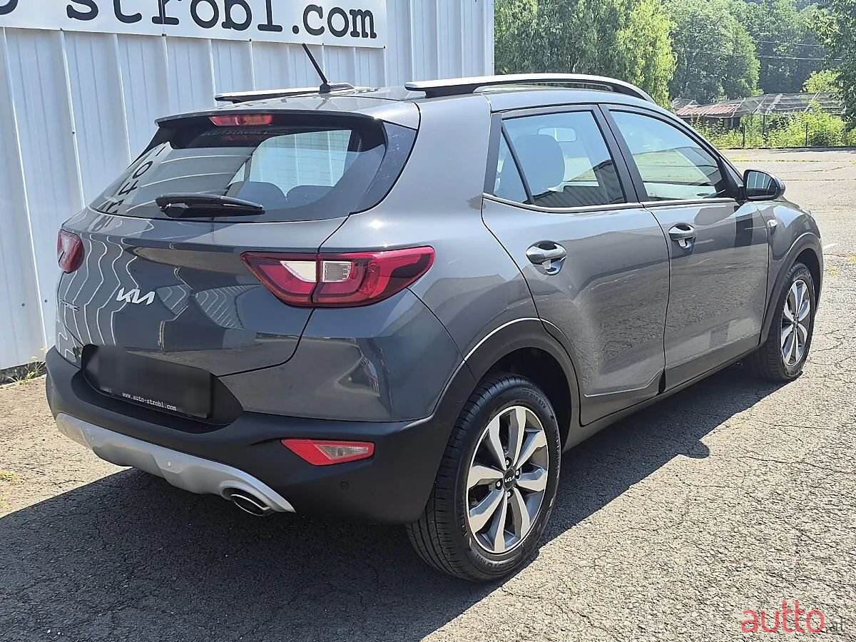 2023' Kia Stonic photo #3
