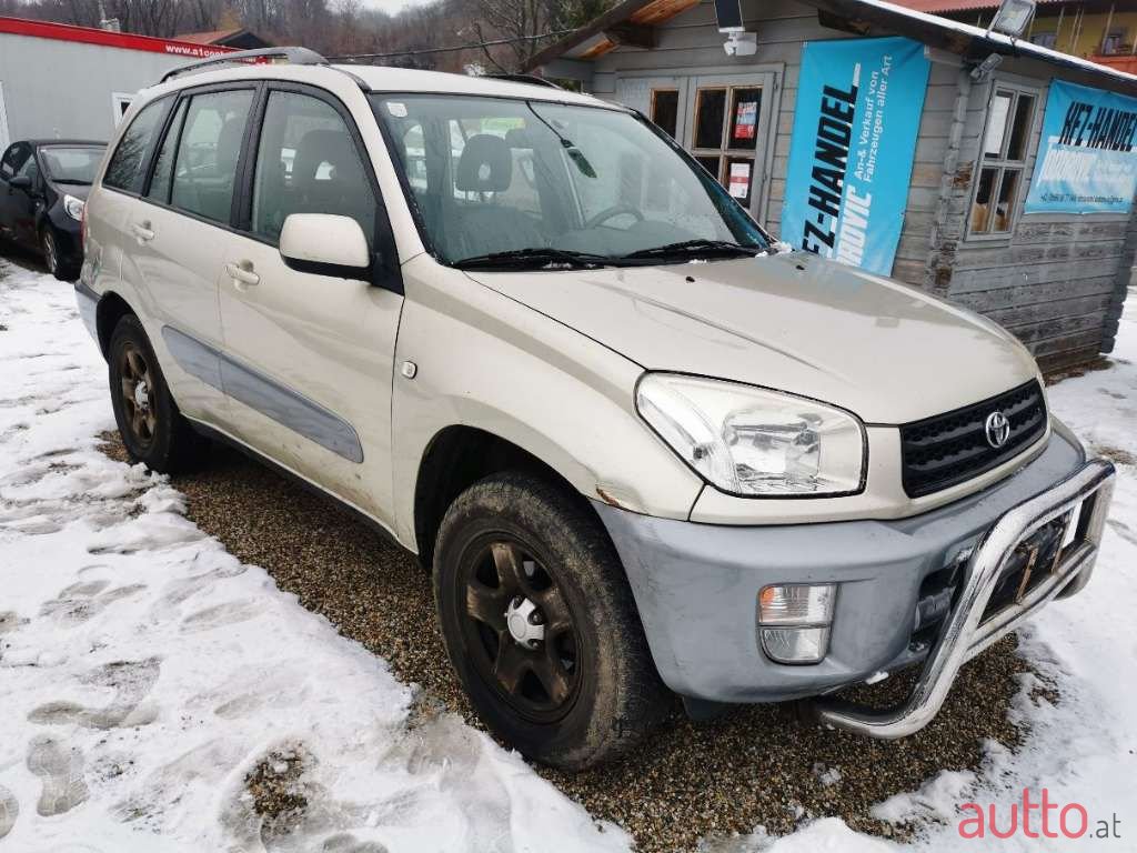 2003' Toyota RAV4 photo #6