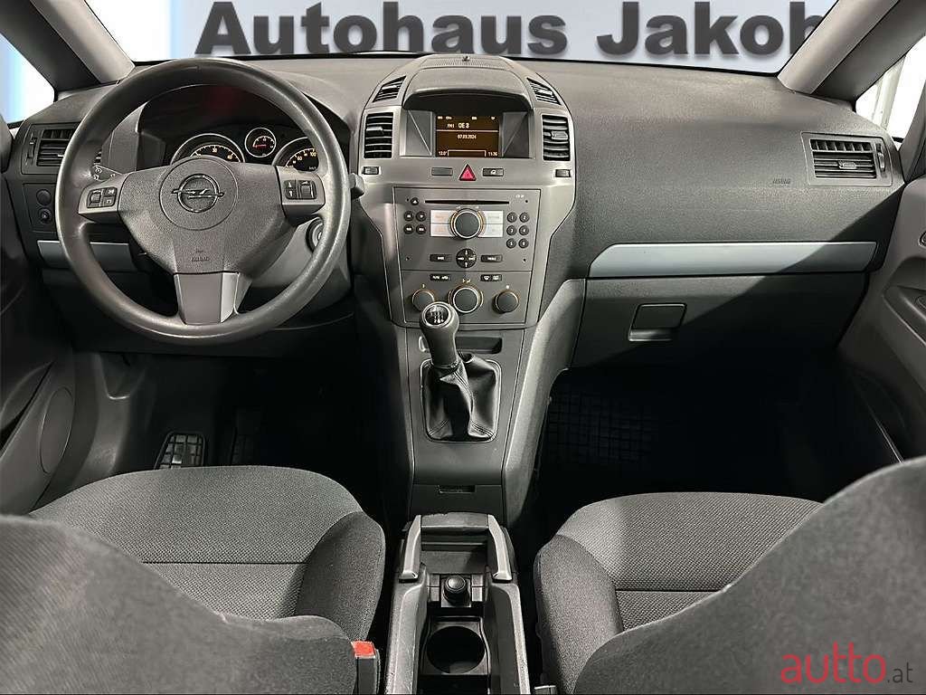 2006' Opel Zafira photo #4