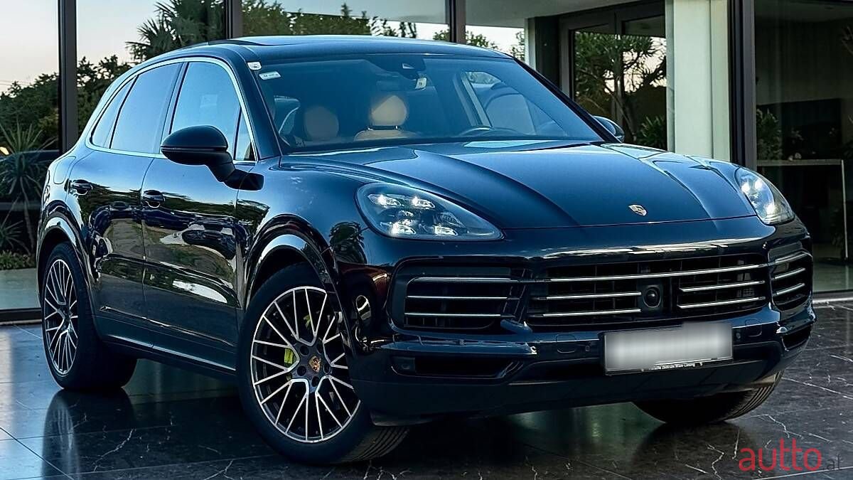 2019' Porsche Cayenne photo #1