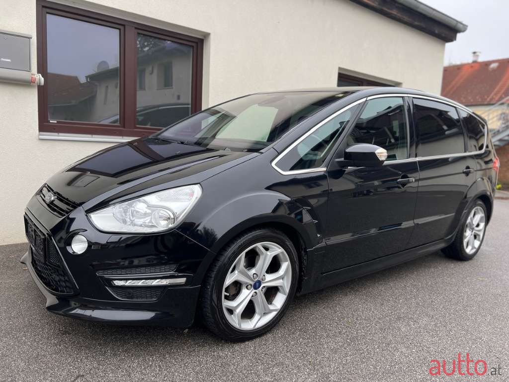 2012' Ford S-Max photo #1