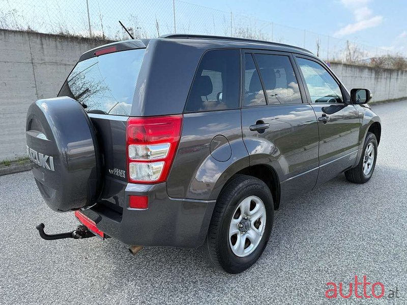 2009' Suzuki Vitara photo #5