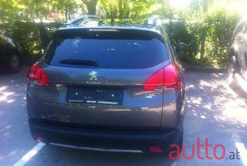 2013' Peugeot 2008 photo #3
